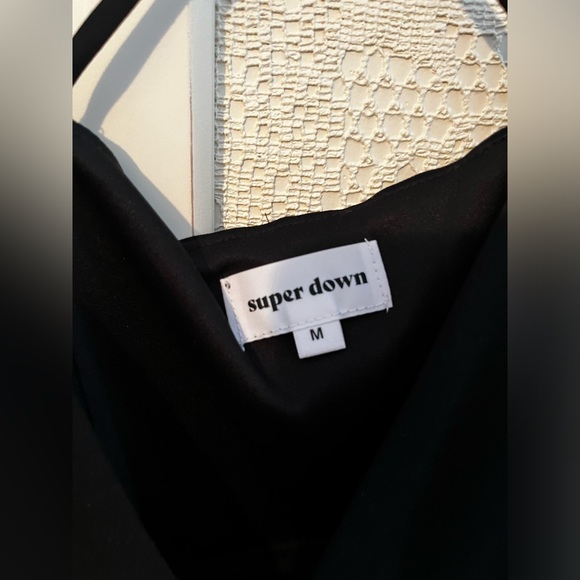 Black mini dress - Picture 3 of 3